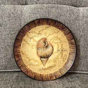 Decorative seashell plate